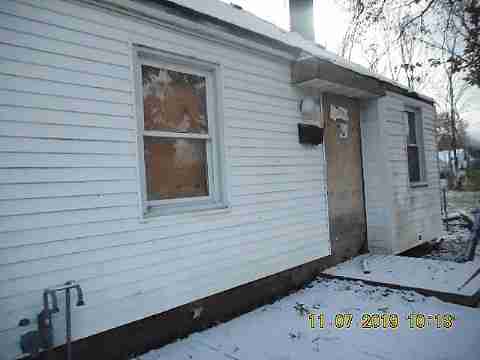 12100 Burt (13)_m.jpg